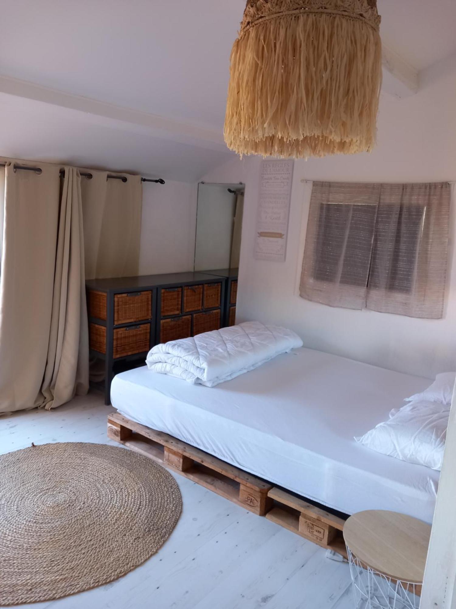 Villa 4 Chambres Avec Jacuzzi Сен-Максімен-ла-Сент-Бом Екстер'єр фото